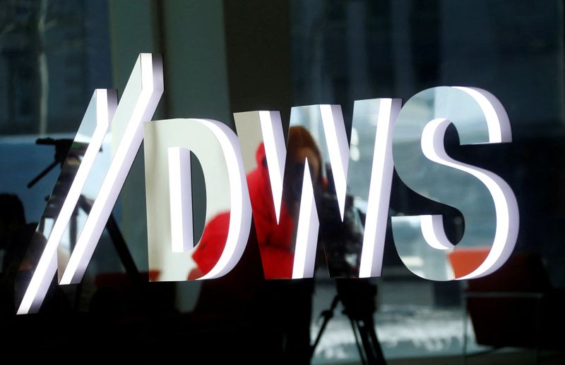 &copy; Reuters. Il logo di Dws, controllata di Deutsche Bank, a Francoforte. REUTERS/Ralph Orlowski/