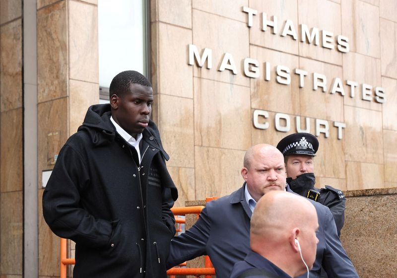 &copy; Reuters. Zagueiro do West Ham United Kurt Zouma deixa tribunal em Londres
24/05/2022 REUTERS/Matthew Childs