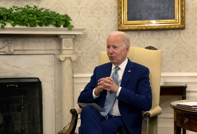 &copy; Reuters. FILE PHOTO: U.S. President Joe Biden meets with New Zealand Prime Minister Jacinda Ardern in the Oval Office at the White House in Washington, U.S., May 31, 2022. REUTERS/Leah Millis