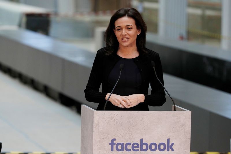 &copy; Reuters. Sheryl Sandberg (photo), directrice des opérations de Facebook puis Meta Platforms depuis 14 ans, a annoncé mercredi sur son compte Facebook qu'elle allait quitter prochainement son poste. /Photo d'archives/REUTERS/Philippe Wojazer