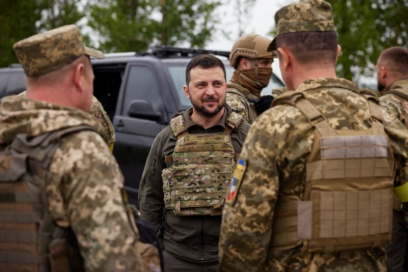 &copy; Reuters. Presidente da Ucrânia, Volodymyr Zelenskiy, durante visita à região de Kharkiv
29/05/2022 Serviço de Imprensa da Presidência da Ucrânia/Divulgação via REUTERS