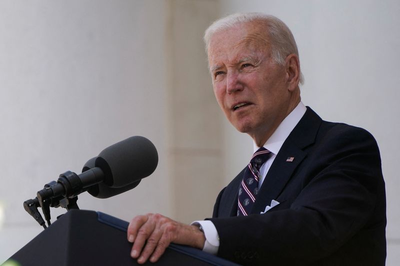 &copy; Reuters. FILE PHOTO: U.S. President Joe Biden speaks during the 154th National Memorial Day Wreath-Laying and Observance ceremony to honor America's fallen, at Arlington National Cemetery in Arlington, U.S., May 30, 2022. REUTERS/Joshua Roberts