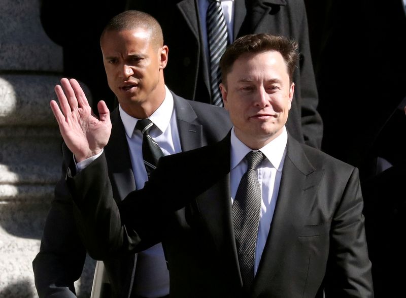 &copy; Reuters. FILE PHOTO: Tesla CEO Elon Musk leaves Manhattan federal court after a hearing on his fraud settlement with the Securities and Exchange Commission (SEC) in New York City, U.S., April 4, 2019.  REUTERS/Shannon Stapleton
