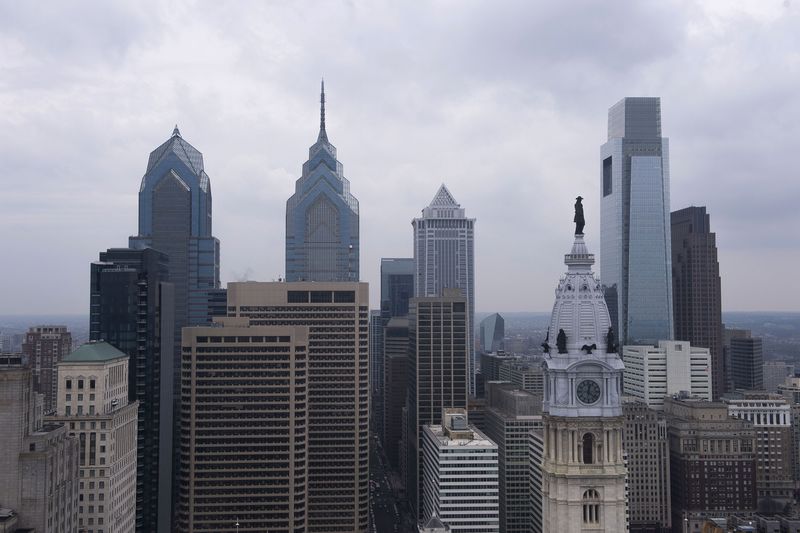 &copy; Reuters. FILE PHOTO: A view of the downtown skyline in Philadelphia, February 12, 2015. REUTERS/Charles Mostoller