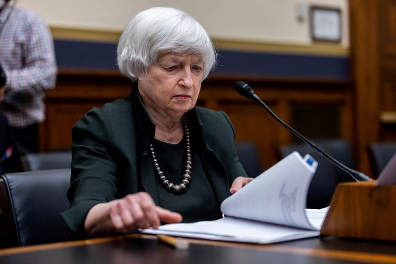 &copy; Reuters. FILE PHOTO: U.S. Treasury Secretary Janet Yellen looks at her notes as she testifies during a U.S. House Committee on Financial Services hearing on the Annual Report of the Financial Stability Oversight Council, on Capitol Hill in Washington, DC, U.S. May