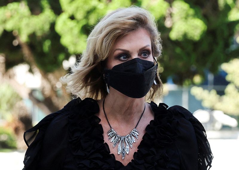 &copy; Reuters. FILE PHOTO: Plaintiff Judy Huth arrives for opening statements in the civil suit against Bill Cosby at Santa Monica courthouse, California, U.S., June 1, 2022. REUTERS/Lucy Nicholson/File Photo