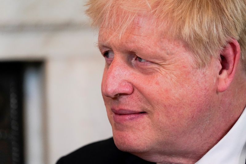 &copy; Reuters. FOTO DE ARCHIVO. El primer ministro británico Boris Johnson se reúne con la primera ministra de Estonia en el número 10 de Downing Street, Londres, Reino Unido. 6 de junio de 2022. Alberto Pezzali/Pool vía REUTERS