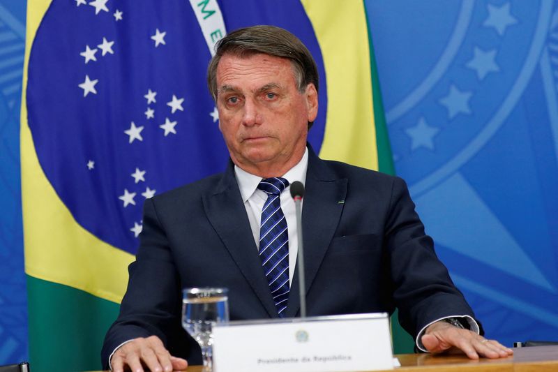 &copy; Reuters. Presidente Jair Bolsonaro durante entrevista coletiva no Palácio do Planalto
06/06/2022 REUTERS/Adriano Machado