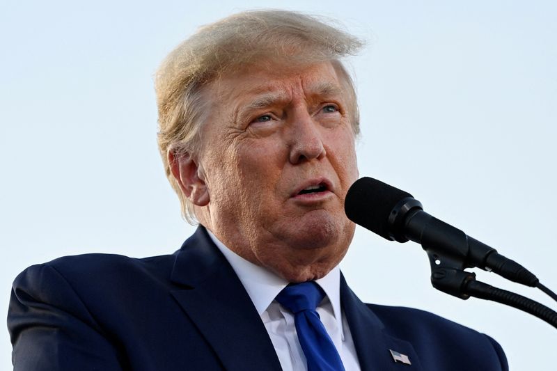 &copy; Reuters. FILE PHOTO: Former U.S. President Donald Trump speaks during a rally to boost Ohio Republican candidates ahead of their May 3 primary election, at the county fairgrounds in Delaware, Ohio, U.S. April 23, 2022. REUTERS/Gaelen Morse/File Photo