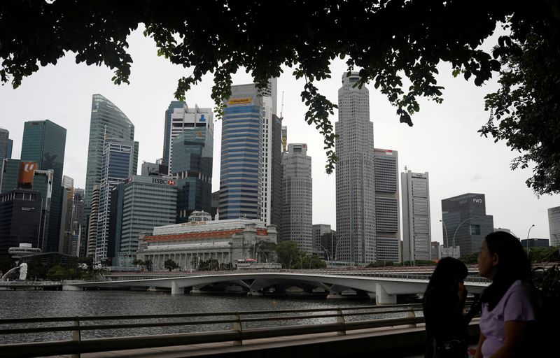 &copy; Reuters. FILE PHOTO: A view of Singapore skyline, amid the coronavirus disease (COVID-19) outbreak, in Singapore July 14, 2020. REUTERS/Edgar Su