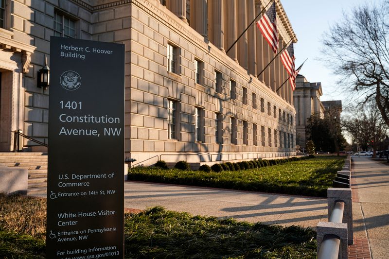 &copy; Reuters. FILE PHOTO: The Department of Commerce building is seen before an expected report of new home sales numbers in Washington, U.S., January 26, 2022.  REUTERS/Joshua Roberts