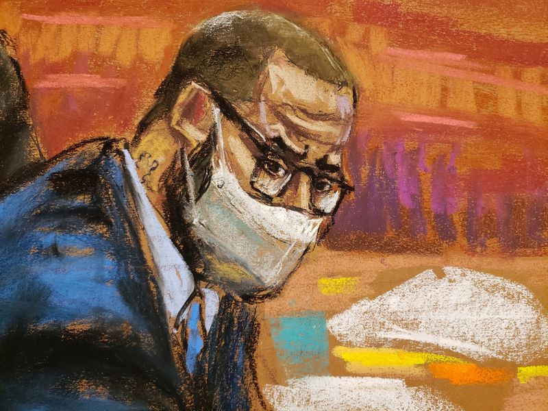 U.S. says convicted R&B singer R. Kelly deserves more than 25 years in prison
