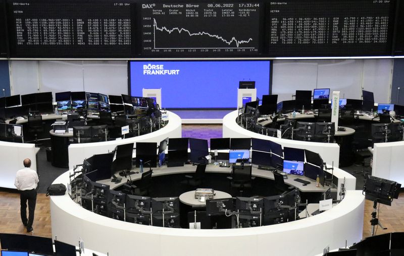 &copy; Reuters. The German share price index DAX graph is pictured at the stock exchange in Frankfurt, Germany, June 8, 2022.    REUTERS/Staff