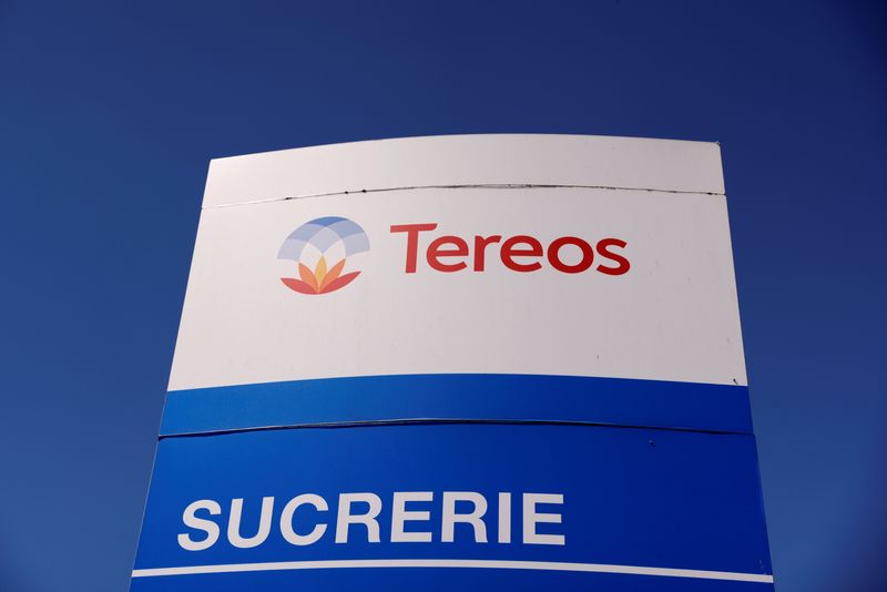 &copy; Reuters. Le groupe français Tereos, deuxième producteur mondial de sucre en termes de volume, a déclaré jeudi qu'il pourrait être amené à réduire sa capacité jusqu'à fermer une de ses usines en France dans le cadre d'une révision de sa stratégie, alors