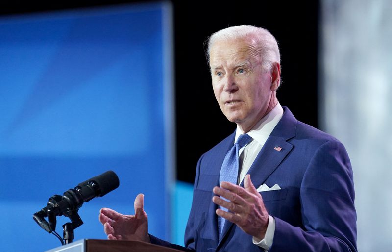 &copy; Reuters. FILE PHOTO: U.S. President Joe Biden delivers remarks at the IV CEO Summit of the Americas during the Ninth Summit of the Americas in Los Angeles, California, U.S., June 9, 2022. REUTERS/Kevin Lamarque/File Photo