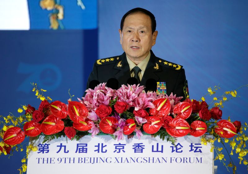 &copy; Reuters. وزير الدفاع الصيني وي فنغ خه يلقي كلمة في منتدى ببكين في صورة من أرشيف رويترز.