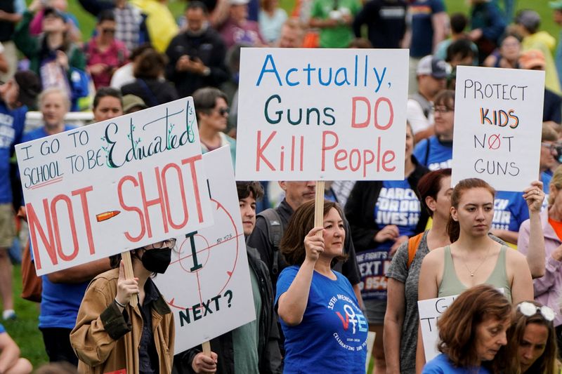 Gun reform deal forged by U.S. senators, with key Republican backing