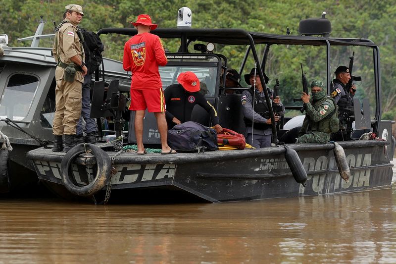 &copy; Reuters. Equipes fazem buscas por jornalista britânico e indigenista na floresta amazônica
12/06/2022 REUTERS/Bruno Kelly