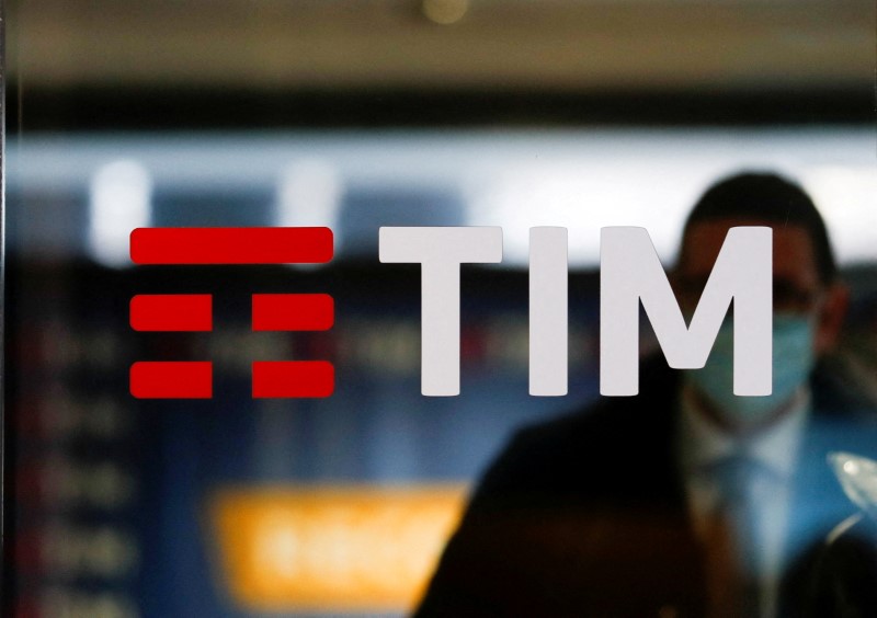 Telecom Italia secures 725 million euro tender for 5G rollout - ministry