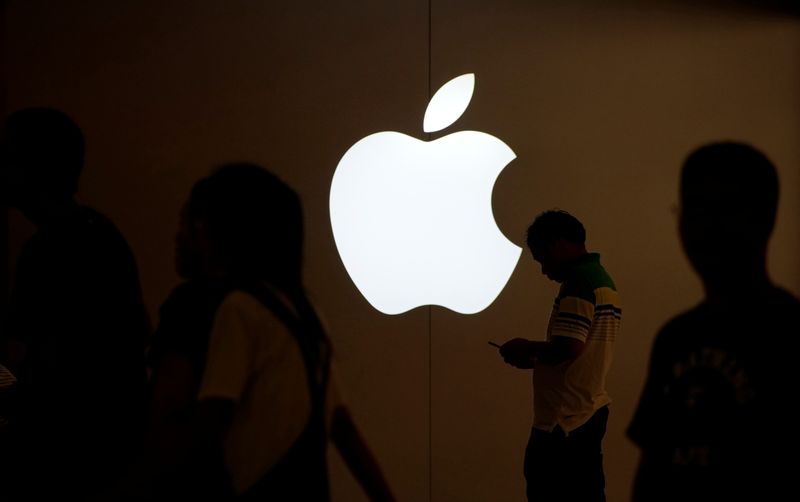 German cartel office examining Apple's tracking rules