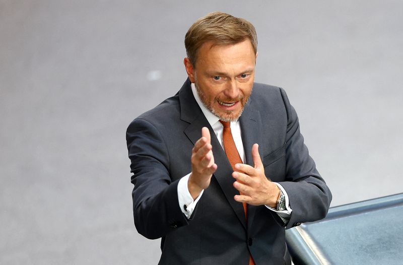 &copy; Reuters. FILE PHOTO: German Finance Minister Christian Lindner speaks during a session of Germany's lower house of parliament, the Bundestag, in Berlin, Germany, June 3, 2022. REUTERS/Lisi Niesner