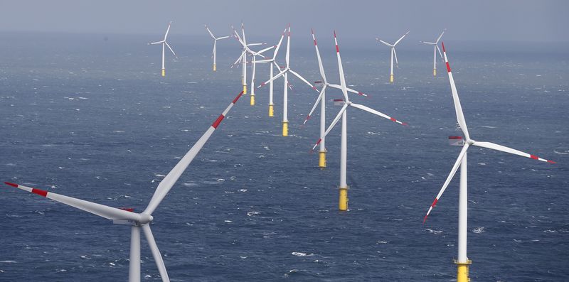 &copy; Reuters. ARQUIVO: Parque eólico offshore na Alemanha. Setembro de 2015. REUTERS/Morris Mac Matzen