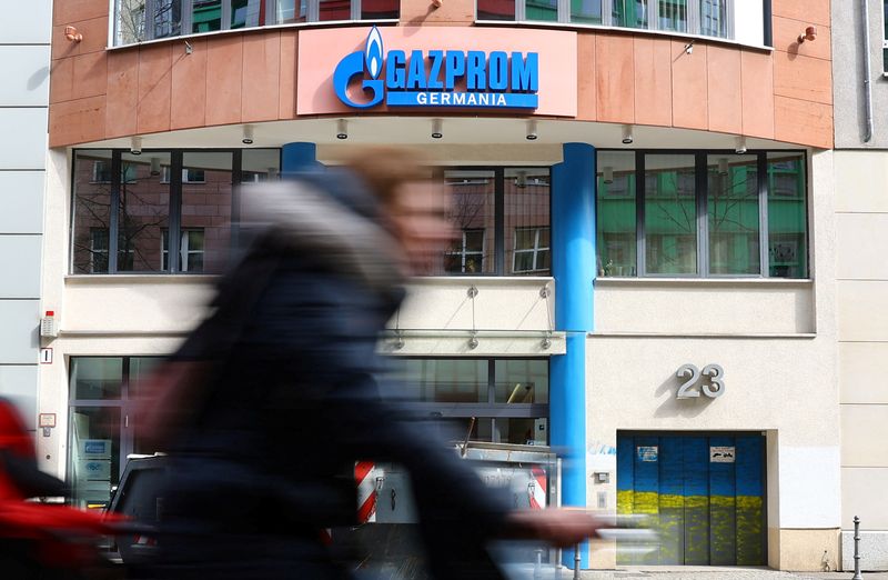 &copy; Reuters. FILE PHOTO: A cyclist passes the headquarters of Gazprom Germania, in Berlin, Germany April 1, 2022. REUTERS/Fabrizio Bensch