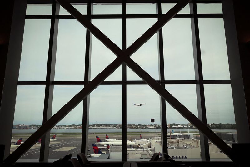 Airlines say U.S. must ensure air traffic control can meet demand