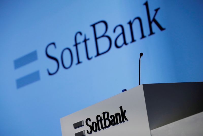 &copy; Reuters. FILE PHOTO: SoftBank's logo is pictured at a news conference in Tokyo, Japan, Feb. 4, 2021. REUTERS/Kim Kyung-Hoon/File Photo