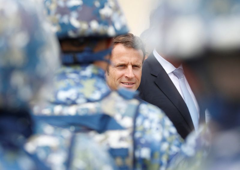 &copy; Reuters. الرئيس الفرنسي إيمانويل ماكرون في كونستانتا برومانيا يوم الأربعاء. صورة لرويترز من ممثل لوكالات الأنباء.
