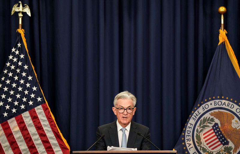 &copy; Reuters. 米連邦準備理事会（ＦＲＢ）は１４─１５日に開いた連邦公開市場委員会（ＦＯＭＣ）で、フェデラルファンド（ＦＦ）金利の誘導目標を７５ベーシスポイント（ｂｐ）引き上げ、１．５０