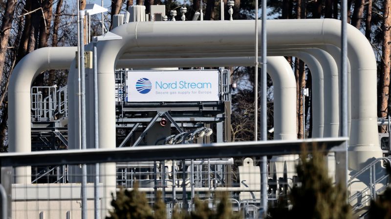 &copy; Reuters. FOTO DE ARCHIVO: Instalaciones del gasoducto "Nord Stream 1" en Lubmin, Alemania, 8 de marzo de 2022. REUTERS/Hannibal Hanschke