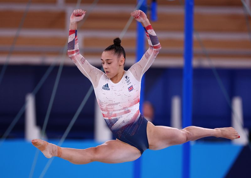 &copy; Reuters. لاعبة جمباز بريطانية أثناء مشاركتها في أوليمبياد طوكيو 2020 . صوة من أرشيف رويترز 