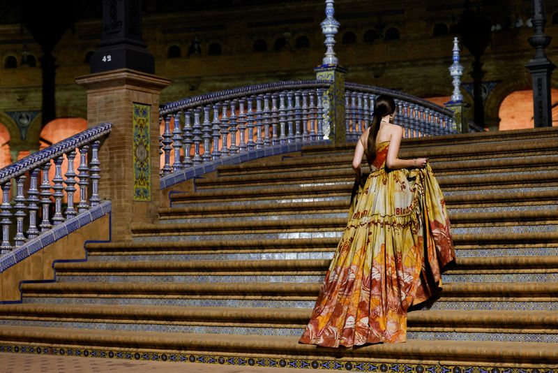 Dior show in Spain glitters with flamenco notes, couture collaborations