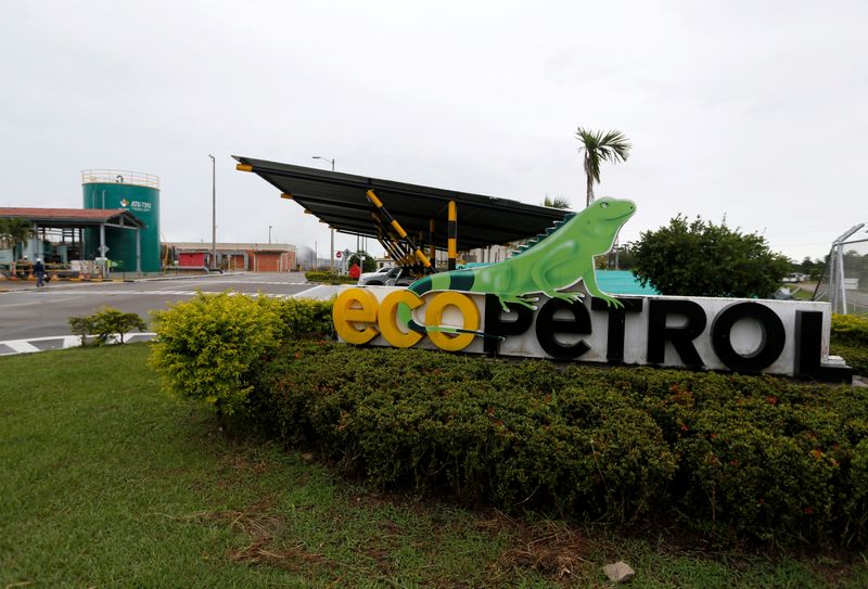 &copy; Reuters. FILE PHOTO: The entrance of Ecopetrol's Castilla oil rig platform is seen in Castilla La Nueva, Colombia June 26, 2018. REUTERS/Luisa Gonzalez/File Photo