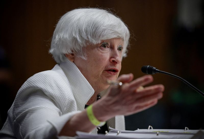 &copy; Reuters. IMAGEN DE ARCHIVO. La secretaria del Tesoro, Janet Yellen, durante una audiencia en la Comisión de Banca del Senado, en Washington, EEUU, Junio 7, 2022. REUTERS/Evelyn Hockstein