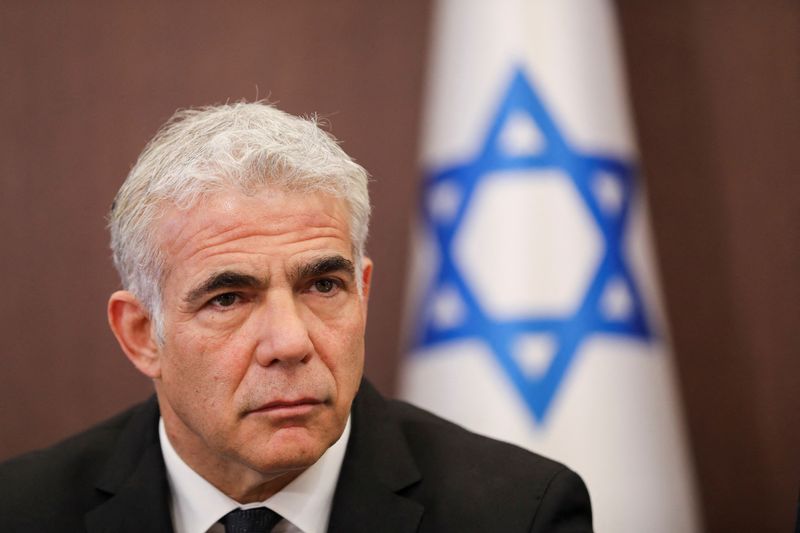 &copy; Reuters. FILE PHOTO: Israeli Foreign Minister Yair Lapid attends a cabinet meeting at the Prime Minister's office in Jerusalem May 15, 2022. Abir Sultan/Pool via REUTERS/File Photo