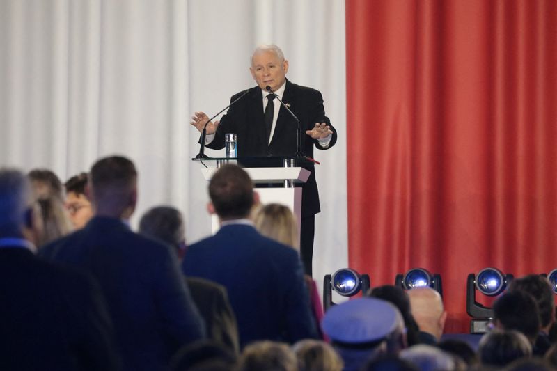 &copy; Reuters. Poland's Deputy Prime Minister and Law and Justice (PiS) party leader Jaroslaw Kaczynski delivers his speech during the political convention of the Law and Justice (PiS) ruling party in Marki near Warsaw, Poland June 4, 2022. Slawomir Kaminski/Agencja Wyb