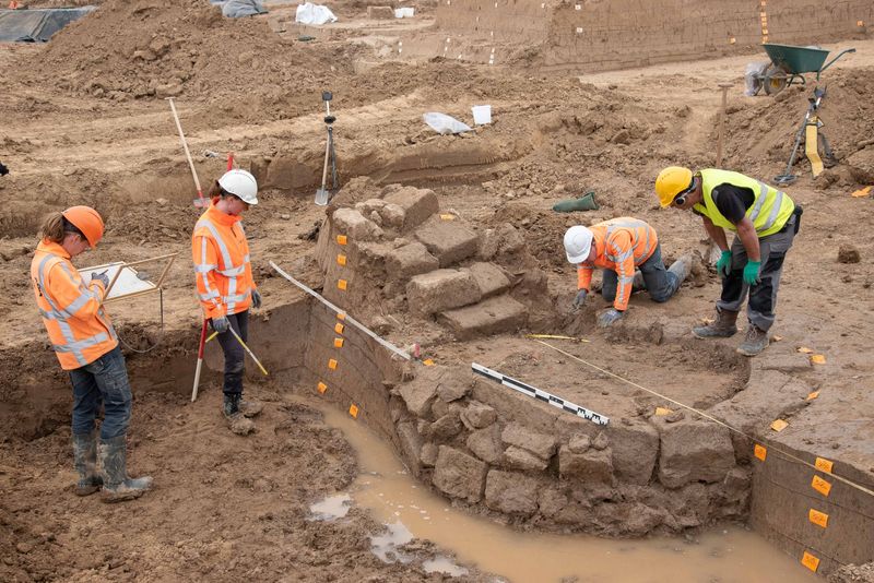 &copy; Reuters. Arqueólogos voluntários descobrem antigo templo romano na Holanda 
29/04/2022
RAAP/Handout via REUTERS