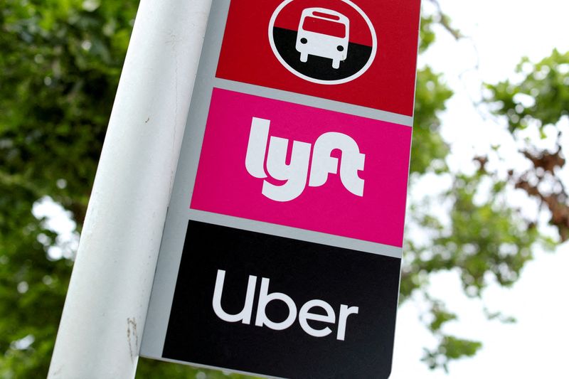 Uber, Lyft drivers claim price-fixing in lawsuit against companies