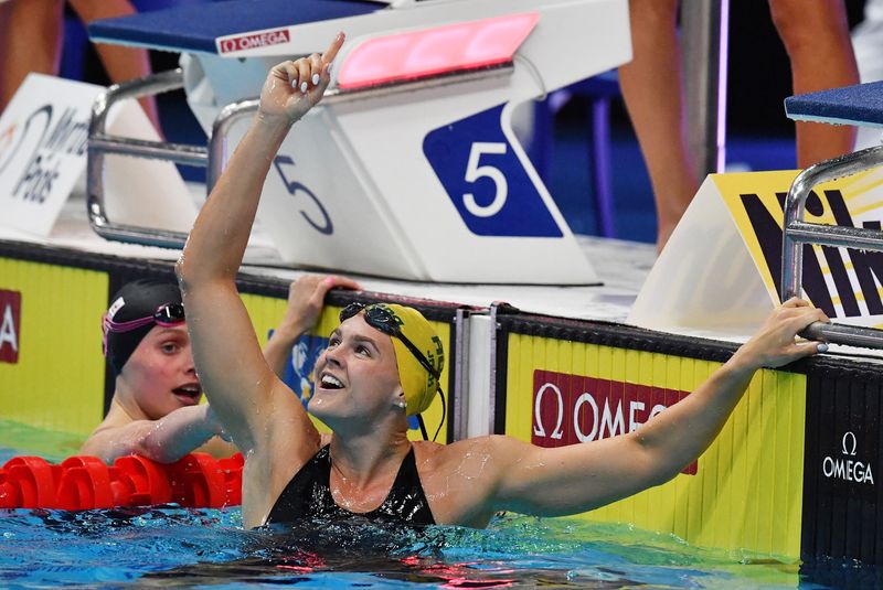 &copy; Reuters. السباحة الأسترالية شاينا جاك بعد فوزها بسباق  في بطولة العالم في بودابست يوم 18 يونيو حزيران 2022. تصوير: مورتون مونوز - رويترز