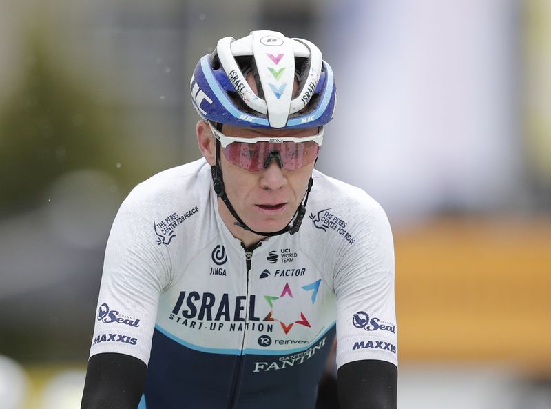 &copy; Reuters. Imagen de archivo del ciclista británico Chris Froome durante la novena etapa del Tour de France de 2021, entre Cluses y Tignes, Francia. 4 julio 2021. REUTERS/Benoit Tessier
