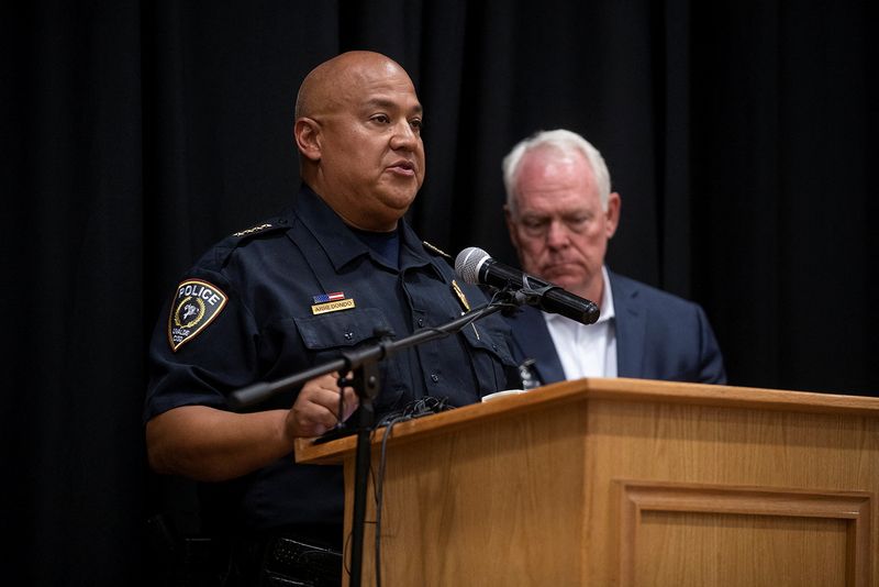 © Reuters. FILE PHOTO: Uvalde Police Chief Pete Arredondo speaks at a press conference following the shooting at Robb Elementary School in Uvalde, Texas, U.S., May 24, 2022. Picture taken May 24, 2022.  Mikala Compton/USA TODAY NETWORK via REUTERS   