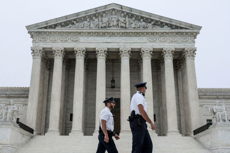 U.S. Supreme Court protects police from 'Miranda' lawsuits