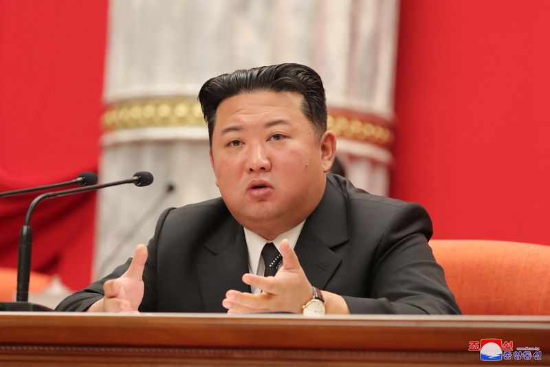 &copy; Reuters. زعيم كوريا الشمالية كيم جونج أون في بيونجيانج  يوم 11 يونيو حزيران 2022. صورة لرويترز من وكالة الأنباء المركزية الكورية الشمالية.