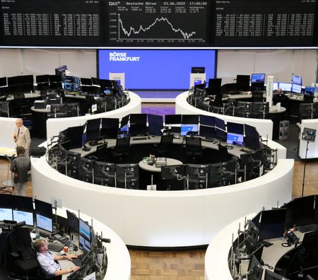Utilities lift European stocks at the end of choppy week By Reuters
