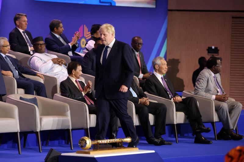 &copy; Reuters. رئيس الوزراء البريطاني بوريس جونسون يحضر مراسم بدء اجتماع رؤساء دول الكومنولث في كيجالي برواندا يوم 24 يونيو حزيران 2022. صورة من ممثل لوكالات 