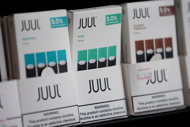 &copy; Reuters. FILE PHOTO: Juul brand vape cartridges are pictured for sale at a shop in Atlanta, Georgia, U.S., September 26, 2019.  REUTERS/Elijah Nouvelage