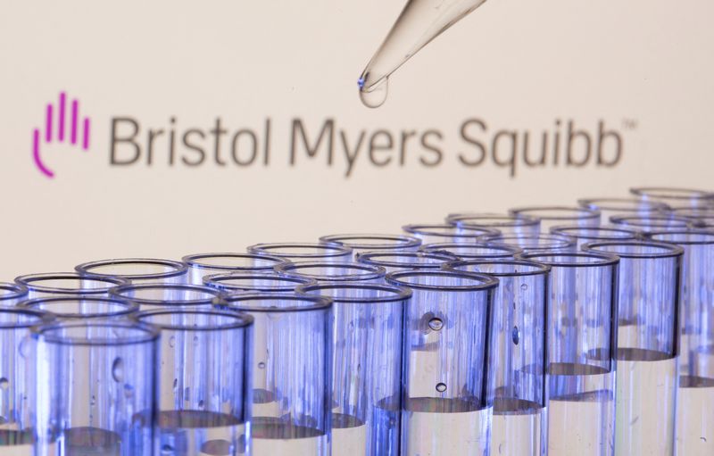 &copy; Reuters. FILE PHOTO: Test tubes are seen in front of a displayed Bristol Myers Squibb logo in this illustration taken, May 21, 2021. REUTERS/Dado Ruvic/Illustration/File Photo