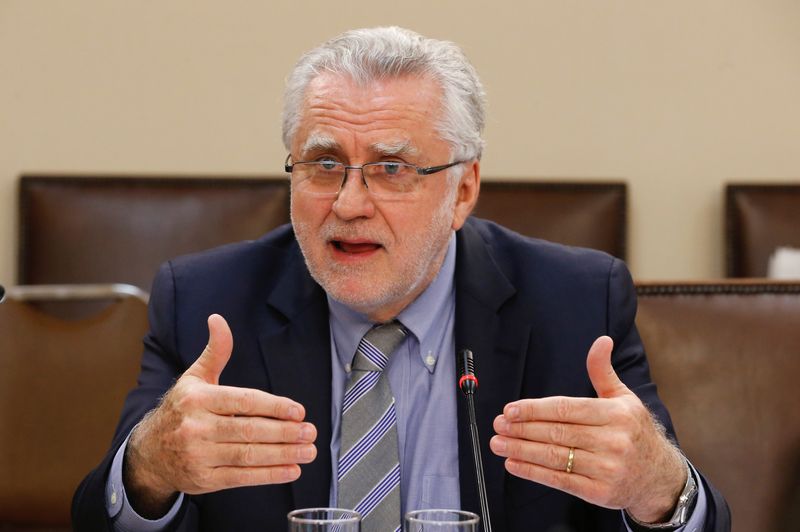 &copy; Reuters. FILE PHOTO: Maximo Pacheco, Chile's then-Energy Minister, speaks at the Chilean congress in Valparaiso, Chile May 17, 2016. REUTERS/Rodrigo Garrido